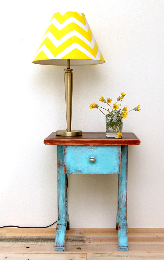 farmhouse boho colorful painted blue side table nightstand and yellow lampshade, thrift store furniture makeover