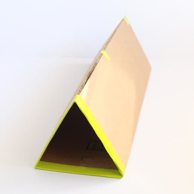 make  shoe holder from cardboard