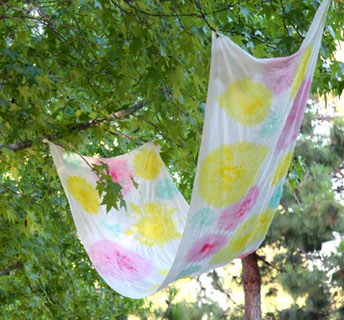 DIY: Easy Tie Dye Blossom Fabric - A Piece Of Rainbow