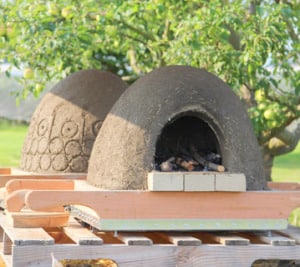Build a Simple Earth Bread Pizza Oven - A Piece Of Rainbow