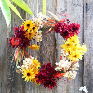 Gorgeous DIY fall wreath in 10 minutes: long-lasting fall & Thanksgiving decorations indoors or outdoors! Video, tutorial & great design tips!