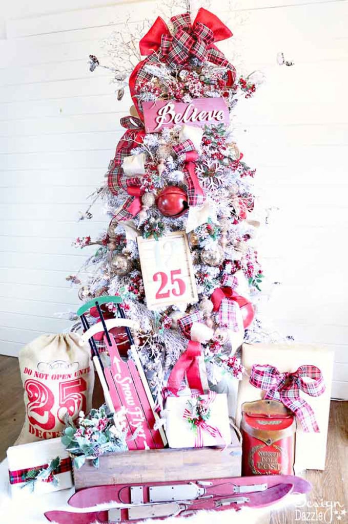 advent calendar Christmas tree decorating