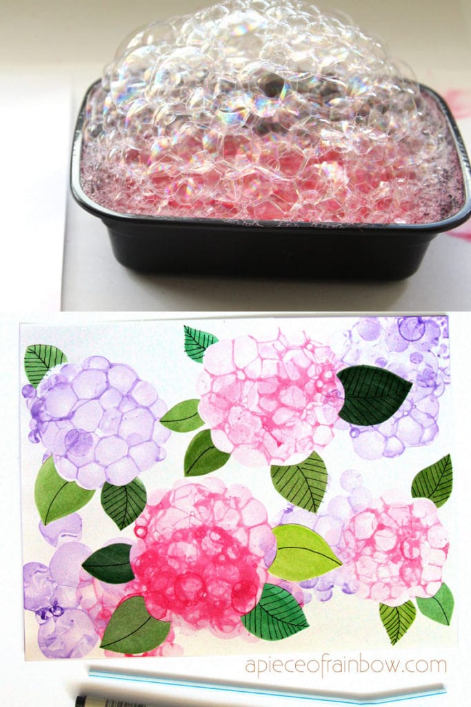 Faites de belles fleurs d'hortensia en peinture à bulles!  Recette amusante de peinture de savon à vaisselle bricolage.  Excellente activité artistique pour enfants et idées d'aquarelle faciles pour débutants ! 