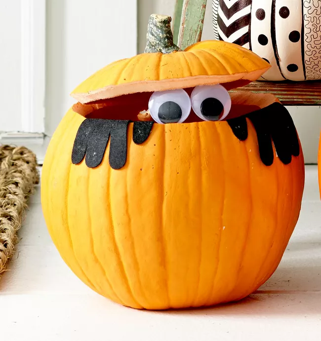 Peek-a-boo pumpkin 