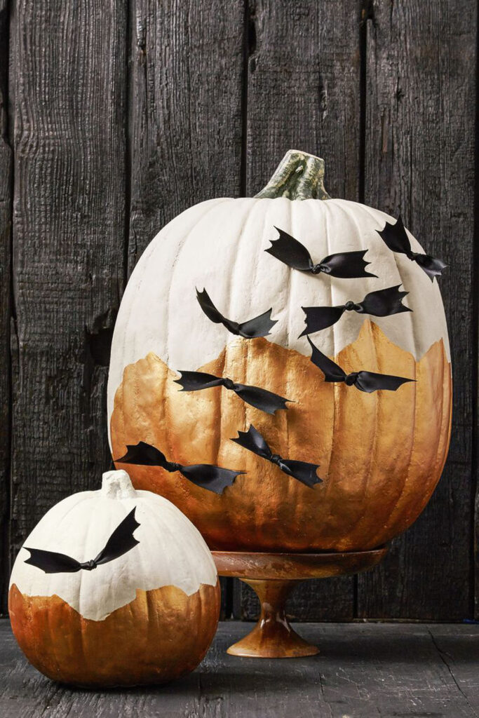 Easy DIY Halloween pumpkins with bats