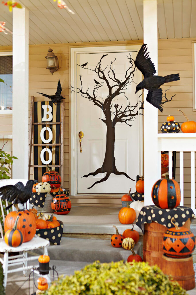 Creative Halloween front porch decorating ideas not too scary