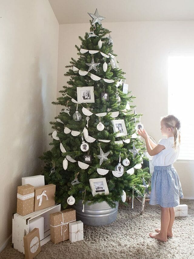 Easy Christmas Tree Decorating Ideas & Best Hacks!