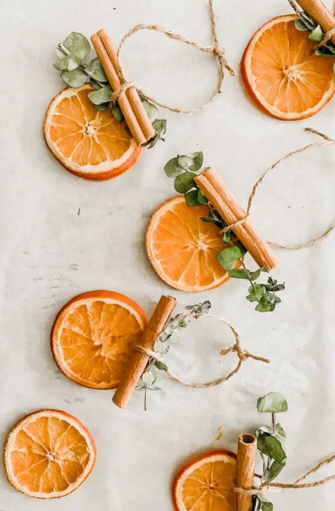 Decorate with dried orange slice Christmas ornaments 