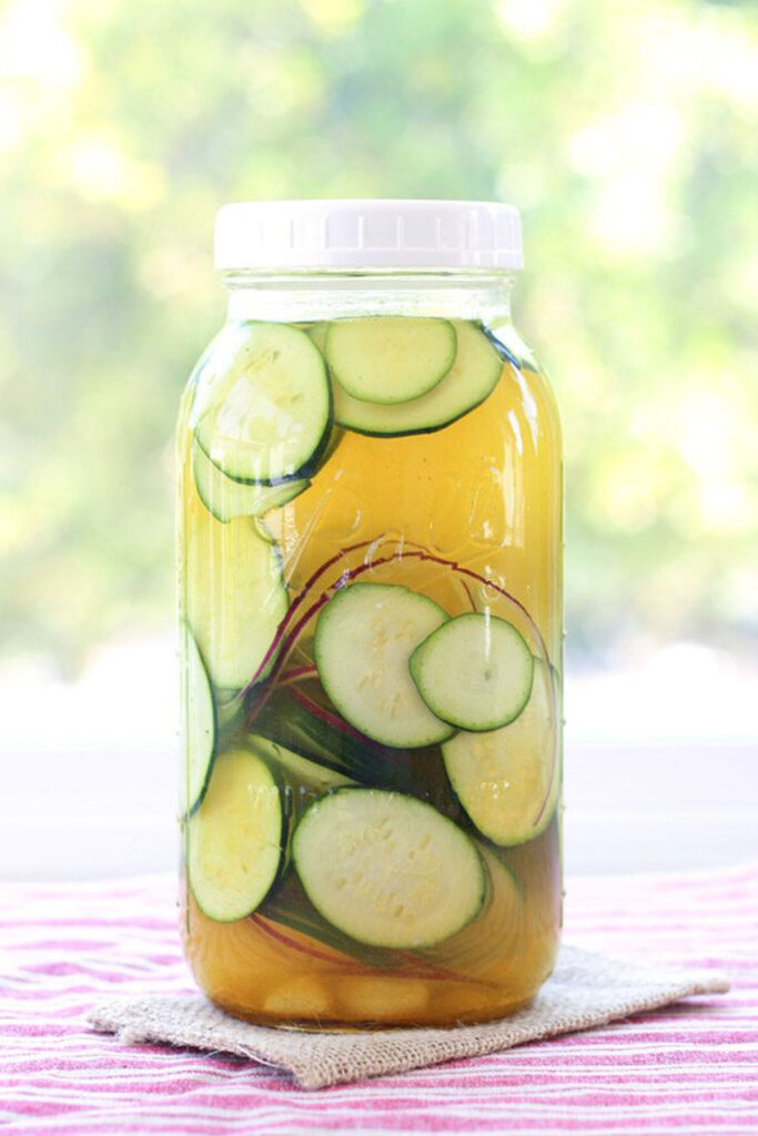 Fermented zucchini pickles