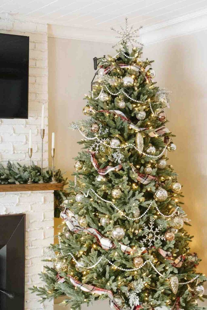 25 Best Christmas Tree Ribbon Ideas & Pro Decorating Secrets - A