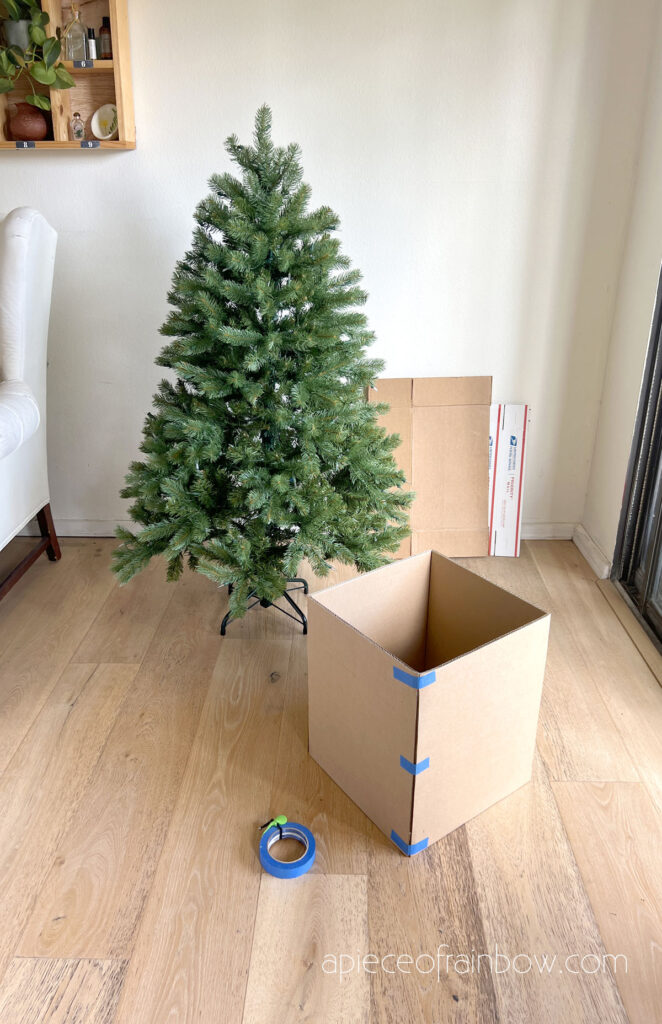 Create a cardboard Christmas tree box