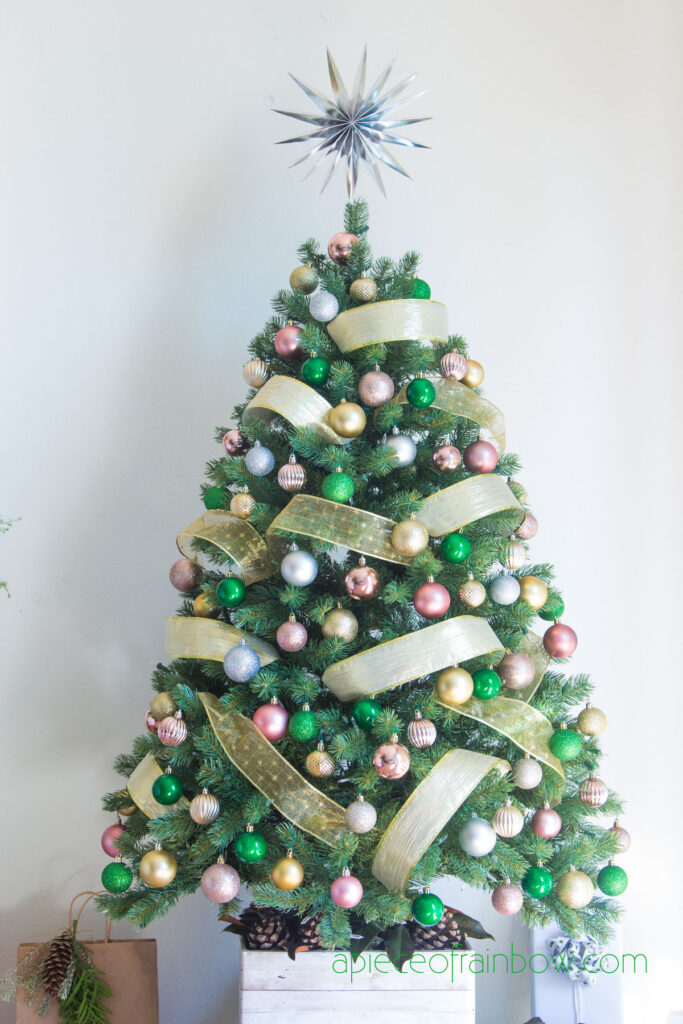 DIY 3D paper star tree topper for Christmas 